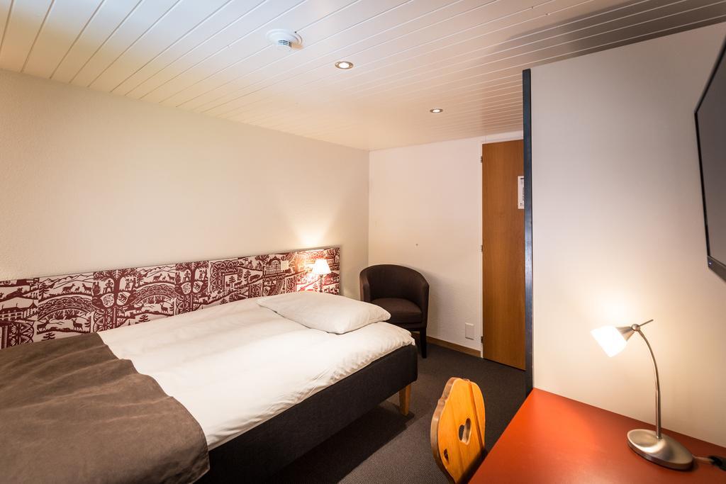 Hotel Landhaus Saanen Exterior foto